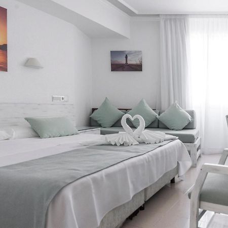 Hostal Bellavista Formentera La Savina  Luaran gambar