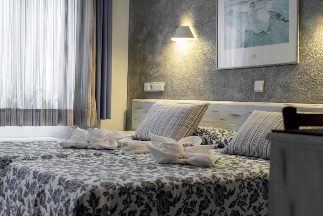 Hostal Bellavista Formentera La Savina  Luaran gambar