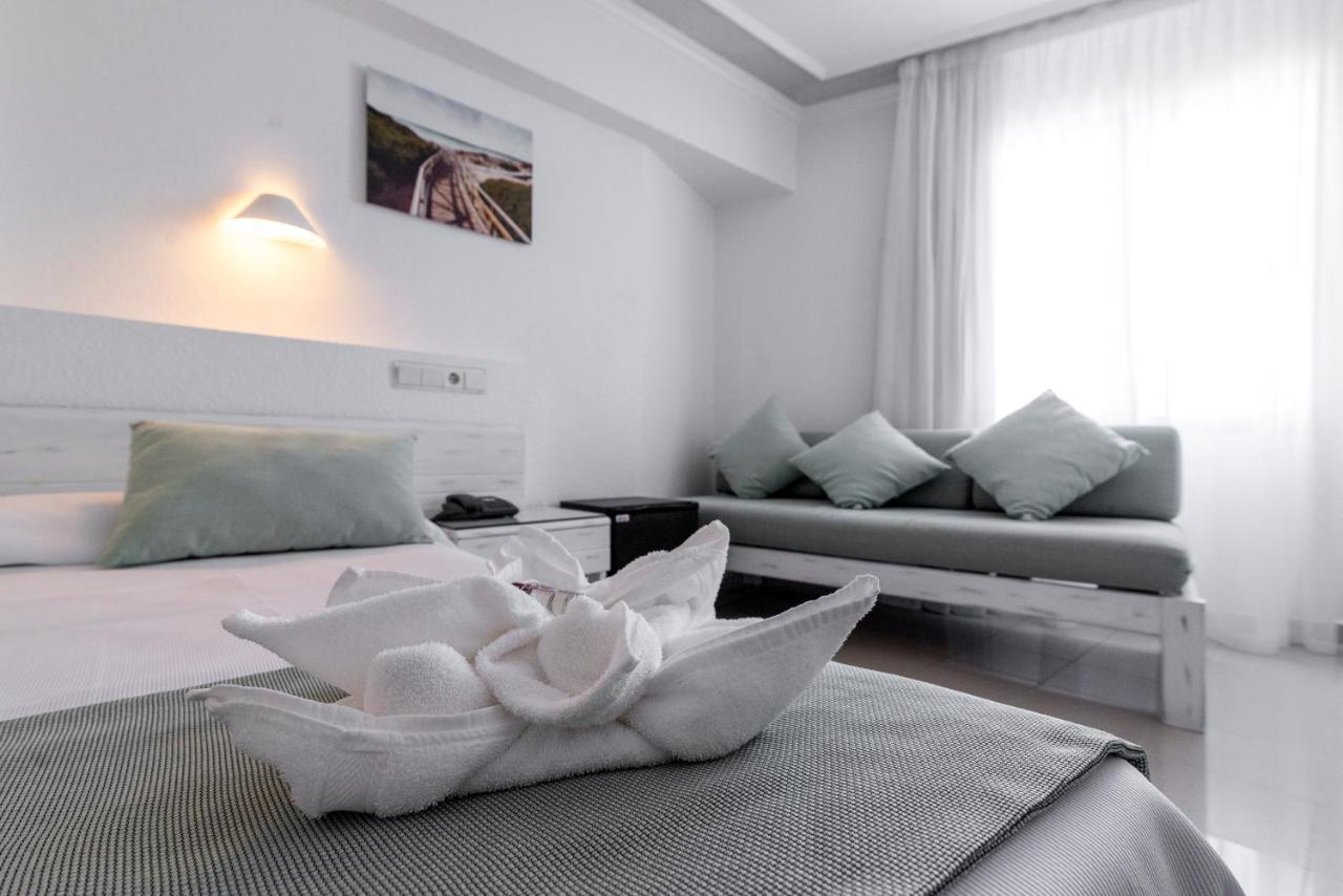 Hostal Bellavista Formentera La Savina  Luaran gambar