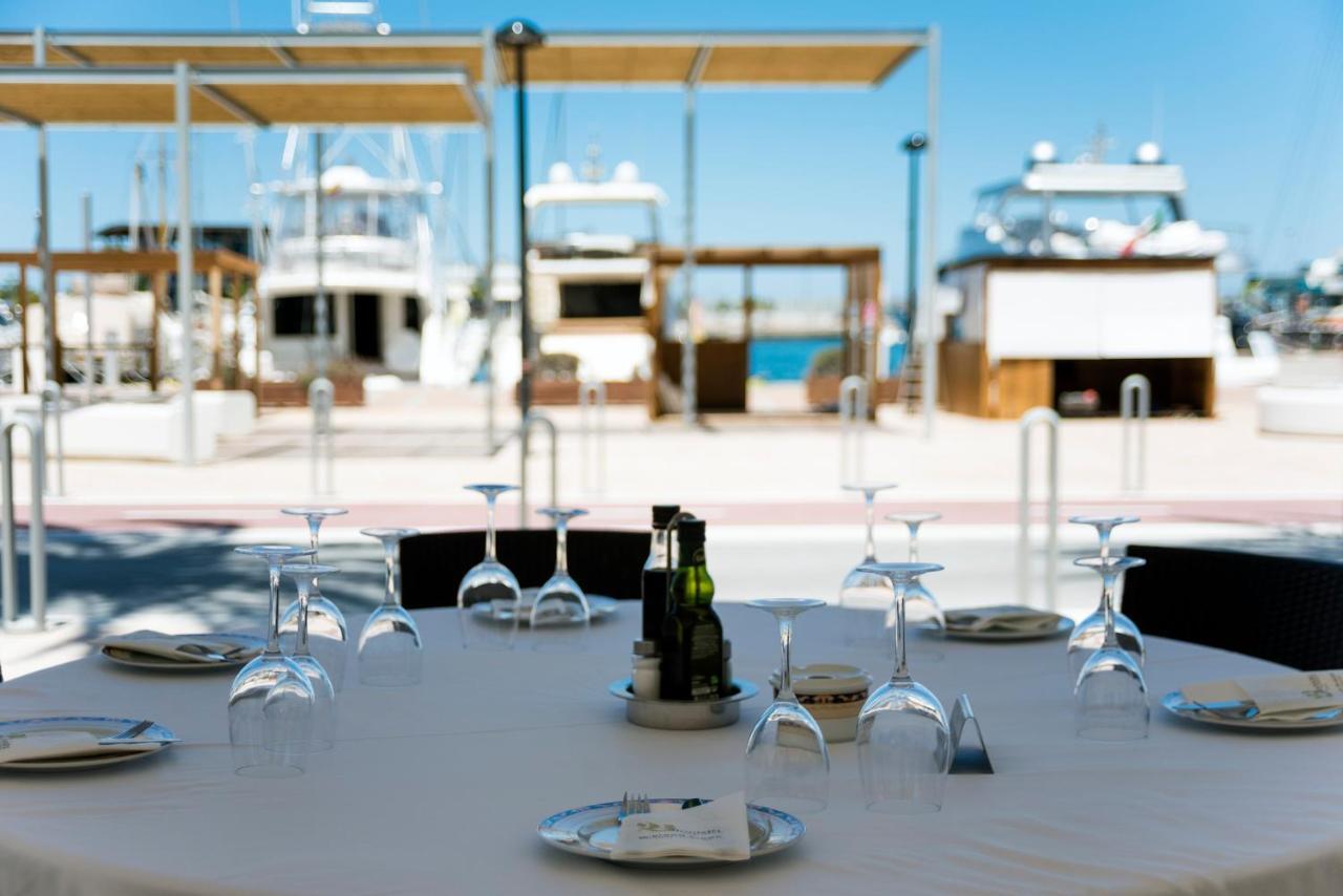 Hostal Bellavista Formentera La Savina  Luaran gambar